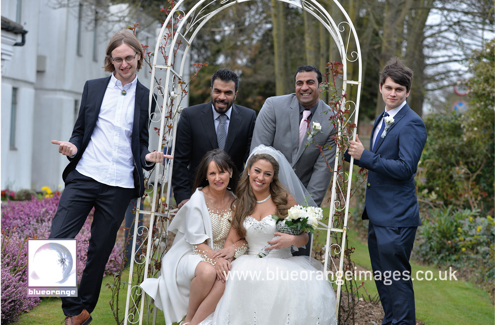 Wedding family photo St Albans, Herts