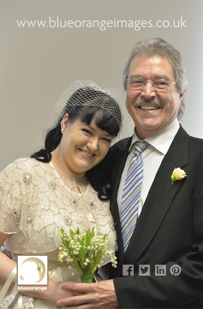 Watford registry office wedding: Carrie & Matt’s wedding, photo with her father